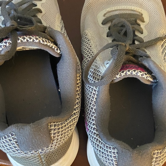 Womens Nike Revolution 3 athletic shoes sz.9 - Picture 7 of 8